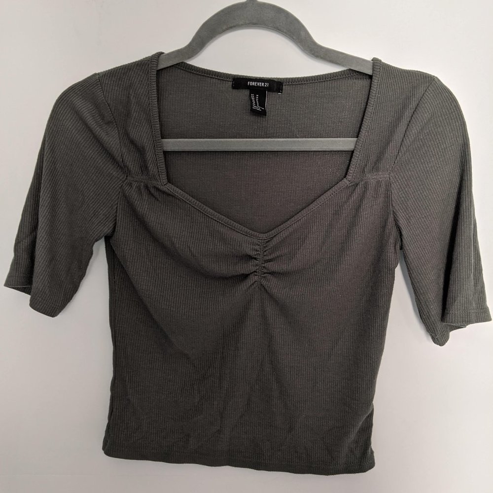 Cropped Top with Sleeves | Forever 21